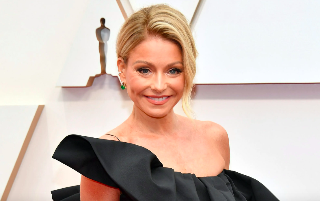 Kelly Ripa’s Dad Will Be A Regular On Her New Show, ‘Generation Gap’