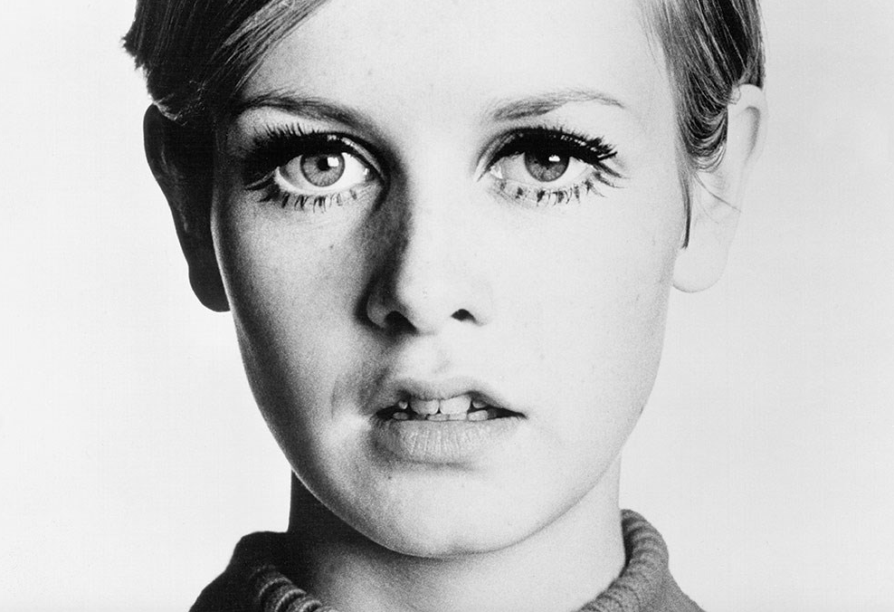 A Look Back At Twiggy’s Fall Style Essentials