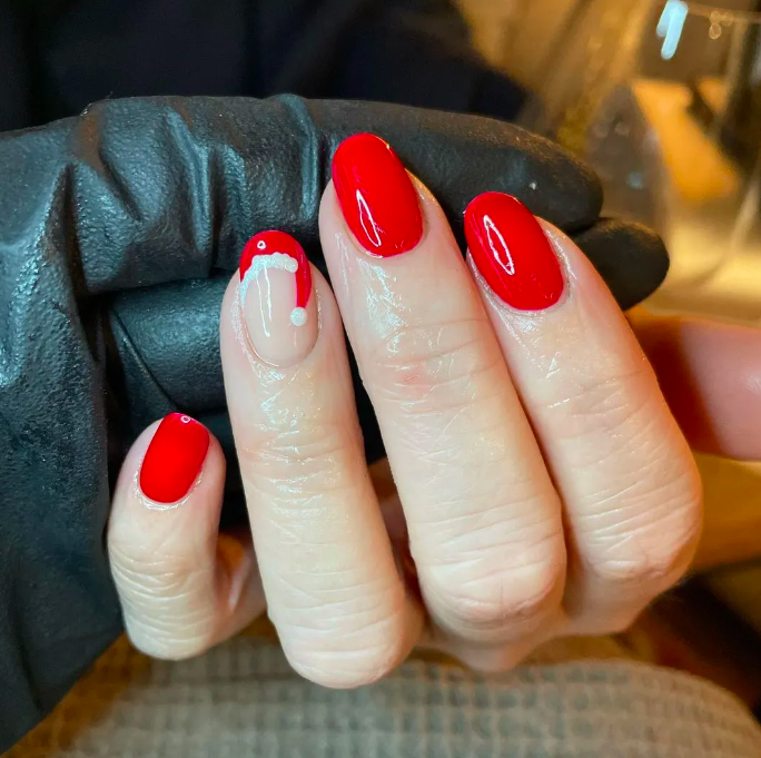 10 Red Christmas Nail Ideas