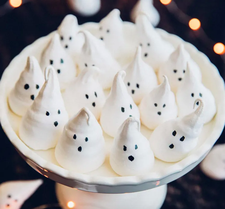 How To Make Perfect Halloween Ghost Meringues