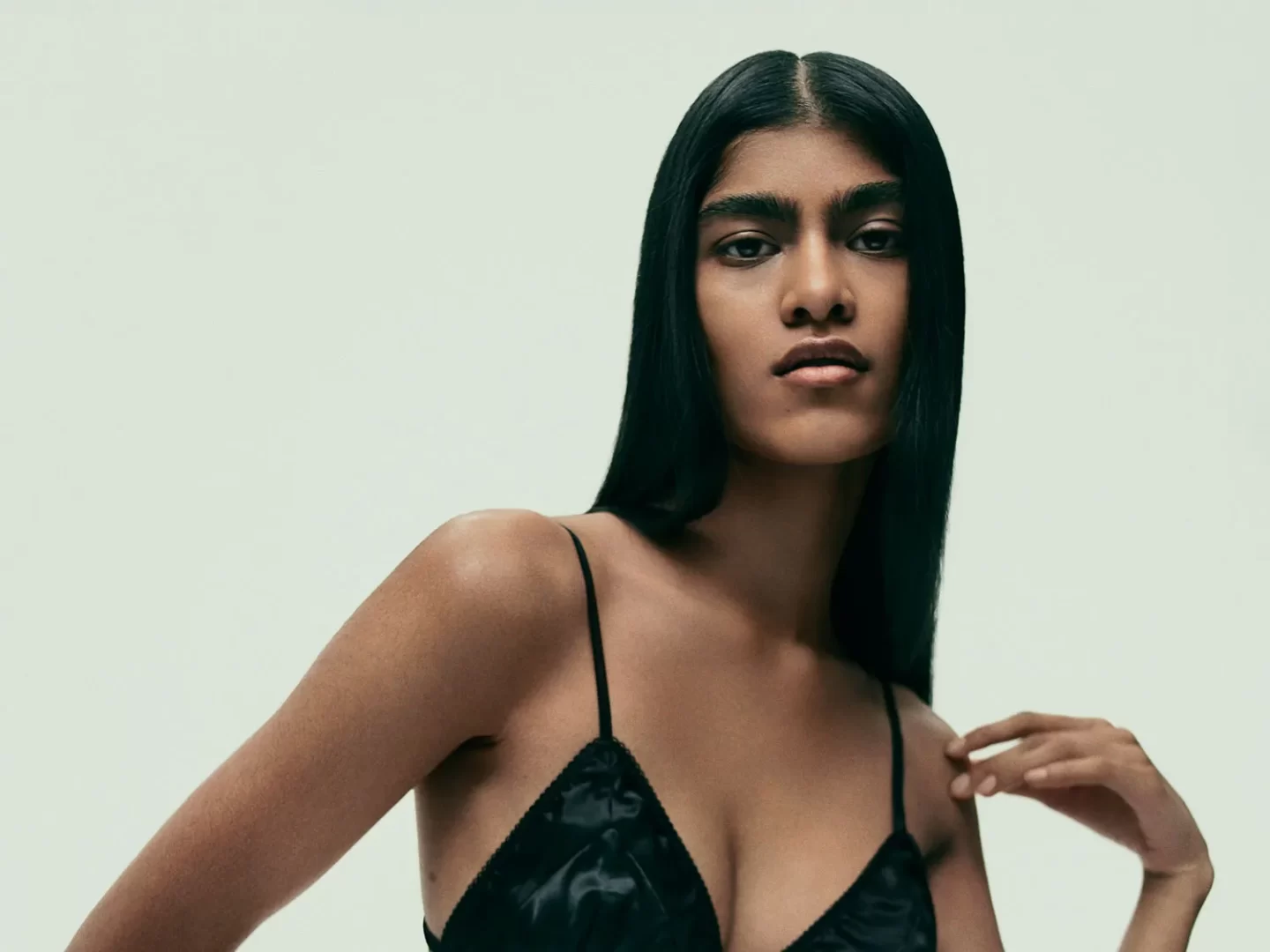 How To Perfect A Sleek Hairstyle This Thanksgiving